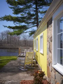 Amazing 2BR Riverfront Gem - Image 2