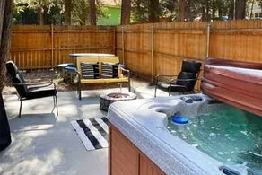 Moonridge Cabin: Slopes, Fireplace, Spa! - Image 2