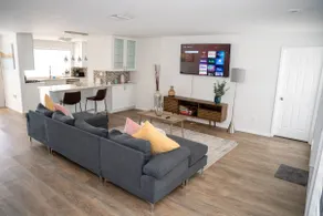 ☀️Casita bonita 🏖 Villa with 4beds/3 bath and HEATED pool 🌴🔥 - Image 5