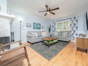 Newly Updated 3 Bedroom Townhome in Heart of Cary - Image 3