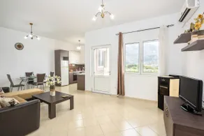 Giannis Pool Villas in Kastelos - Image 4