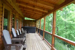 Wild Flower- Log Cabin in Hocking Hills - Image 2