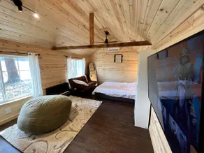 Rustic Escape in the Woods - Image 4