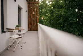 Garden view apartment with balcony - Image 5