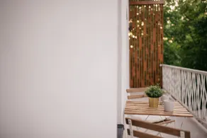 Garden view apartment with balcony - Image 3