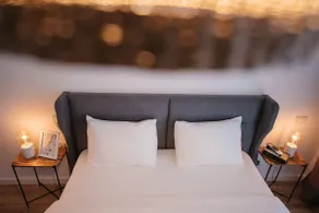 King size bedroom with private bathroom - Image 4