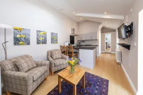 Renovated Stone Byre & Fully Fenced Terrace - Image 3