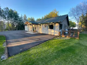 Peaceful Cottage on Lake Michigan - Image 3