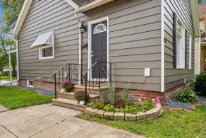 Olive Street Bungalow - Image 2