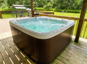 Secluded 5BR Home~Outdoor hot tub - Image 2
