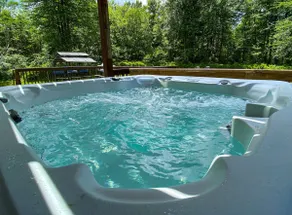 Secluded 5BR Home~Outdoor hot tub - Image 3