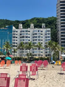 Beachfront Designer Flat with Stunning Ocean Views - Image 5