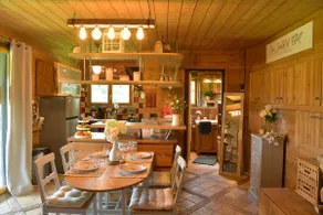 Eliot's cottage, loft in a green setting - Image 5