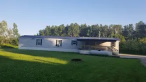 UnDeR NeW MaNaGeMeNt! Whole Home in Newberry! - Image 1