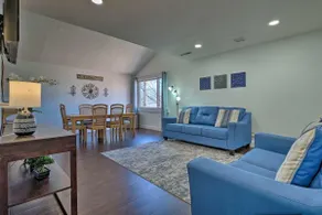 2-bed/2-bath Condo. Pool/hot tub/clubhouse access - Image 5