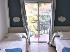 Apartment next to the river, entrance to the Cahorros hiking trail - Image 4