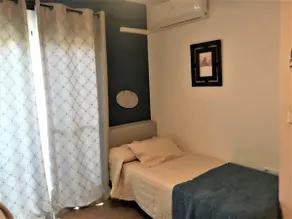 Apartment next to the river, entrance to the Cahorros hiking trail - Image 3