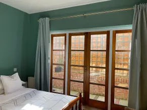 Renovated maisonette with private terrace in N10. - Image 3