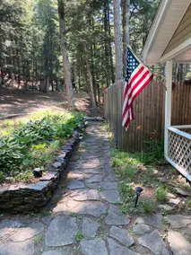 Quiet lakeside getaway in Central Maine - 5 minutes from town! - Image 5