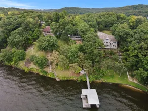 Lofted Bluff Sunset Lake Views and Private Boat Dock - Image 5