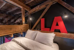 TheROCKSTAR Loft on 5th St. Designer Luxury + Fun. - Image 5