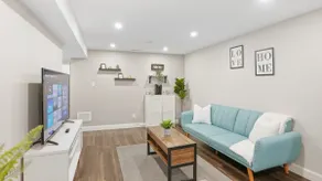 Hamilton Luxe Suite Near Escarpment Falls - Image 4