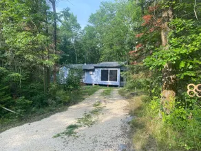 Peaceful + bright 3 bedroom cabin with sunroom - Image 3