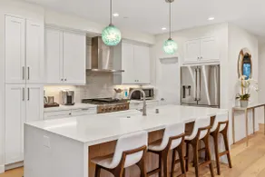 Immaculate New House in Heart of Village, Walkable - Image 5