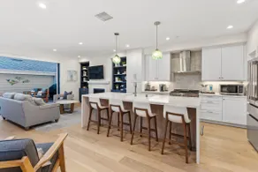 Immaculate New House in Heart of Village, Walkable - Image 3