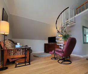 Garden View, 1 Bedroom and a Loft. - Image 4