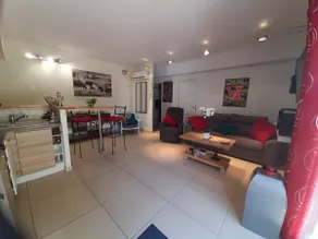 T2 with large private pool and garden - Image 2