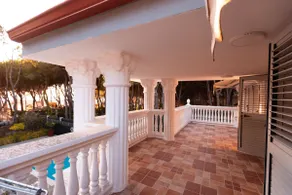 Seaside 4 Bedroom Serenity Villa - Image 5