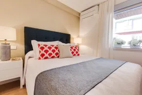 Comfy Luxurious Flat in Madrid Exclusive Area - Image 2