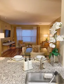 ♥Smart TV♥Pool♥Full Kitchen♥20min→Airport♥King - Image 2