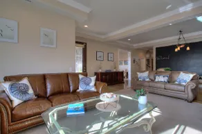 Coastal Retreat by the Sea - Image 3