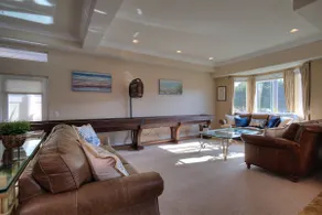 Coastal Retreat by the Sea - Image 4