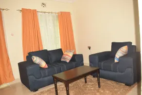 Stylish 2BR with Wi-Fi and secure parking - Image 2