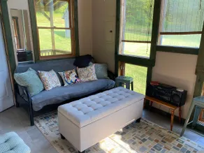 Charming Private Cabin on Red Haven Farm - Image 4