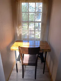 Modern & private 1-bdrm apartment w/ free parking - Image 4