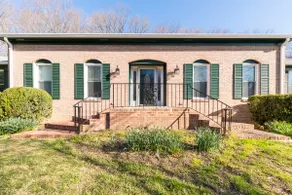 Huge Private Wooded Estate 5BR/3BA in Manassas, VA - Image 2