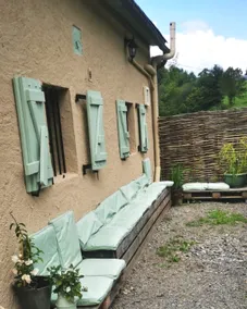 Beautiful house surrounded by nature 10 minutes from the city - Image 2