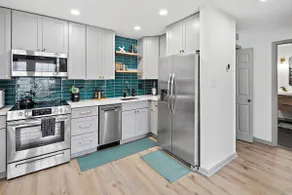 Designer 1BR|NIH & Metro|Private Entry|30+ Days - Image 5