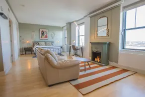 Designer Downtown Condo Suite - Splendid View - Image 4