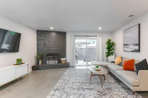 ★ 2BR Modern Home ★ 11 mins to downtown Sacramento - Image 3