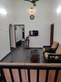 The Lyn's Retreat - Image 4