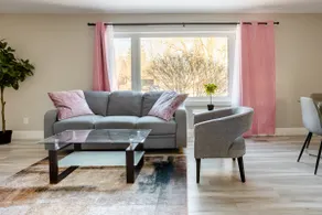 ENTIRE 2 BEDROOM APARTMENT DOWNTOWN - u5 - Image 4