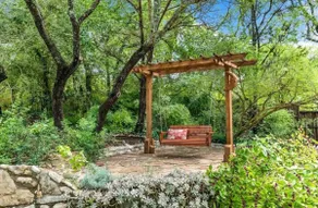 Hot Tub Retreat on 1 Acre SW Austin Nature Escape - Image 5