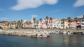 Mauro's House - Sea and bike path within walking distance - Image 4