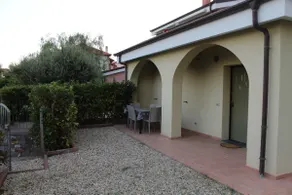 Mauro's House - Sea and bike path within walking distance - Image 3