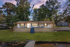 PJinx and Grace Peaceful Lake front 3BR/2ba - Image 3